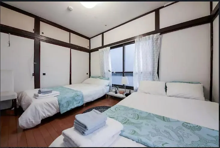Shibuya, Walk To Shibuya Crossing Otel Tokyo
